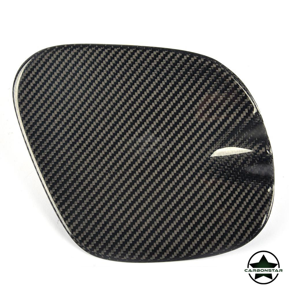 https://www.carbonstar.de/media/image/product/18309/lg/cstar-carbon-gfk-tankdeckel-cover-fuer-smart-453-fortwo-coupe-16-18.jpg